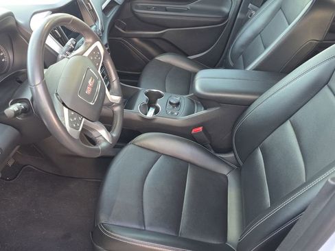 Used 2022 GMC Terrain SLT image 14