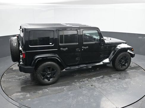 Used 2014 Jeep Wrangler Unlimited Sahara image 35