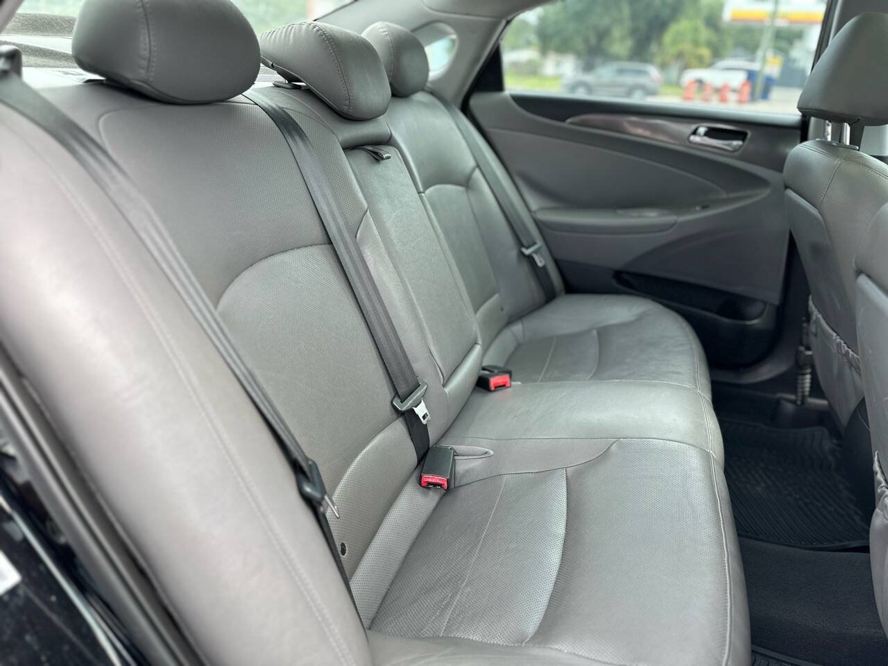 Used 2014 Hyundai Sonata Limited w/ Panoramic Sunroof Package 02 FWD image 24