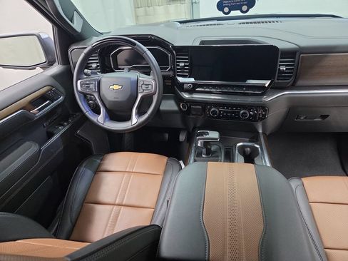 Certified 2025 Chevrolet Silverado 1500 High Country w/ High Country Premium Package AWD/4WD image 14