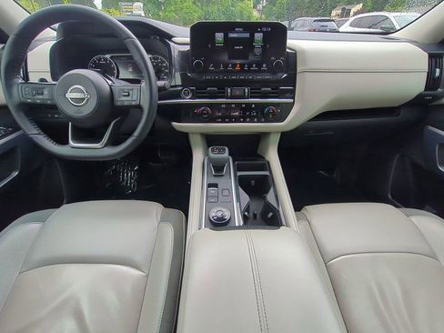 Used 2022 Nissan Pathfinder SL w/ Lighting Package (N92) AWD/4WD image 14