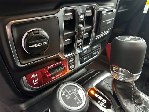 New 2026 Jeep Wrangler Unlimited Rubicon image 21