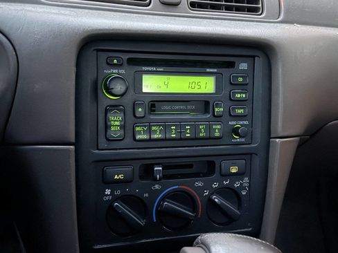 Used 1999 Toyota Camry XLE image 6