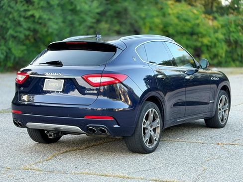 Used 2018 Maserati Levante GranLusso AWD/4WD image 45