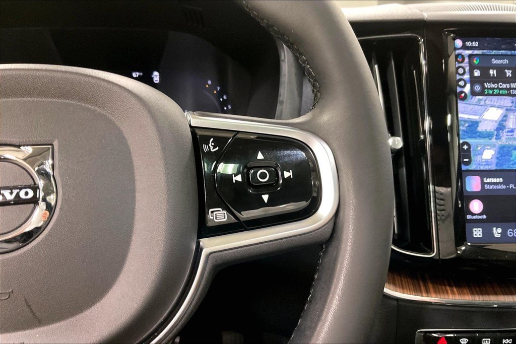 Certified 2024 Volvo XC60 B5 Plus w/ Climate Package AWD/4WD image 13
