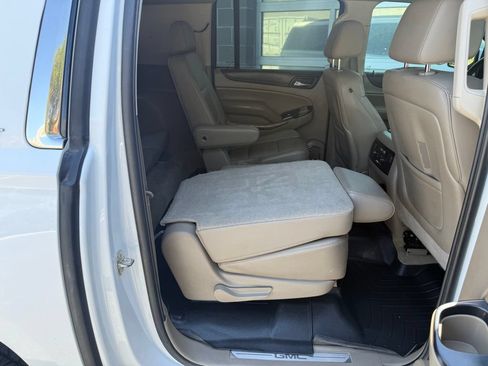 Used 2015 GMC Yukon XL SLT w/ Open Road Package AWD/4WD image 46