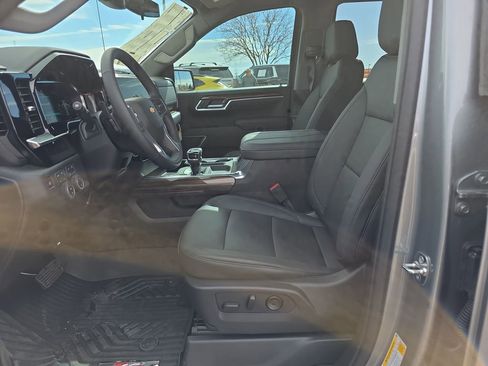 New 2026 Chevrolet Silverado 1500 LT image 9