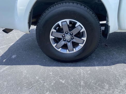 Used 2015 Nissan Frontier Desert Runner RWD image 9