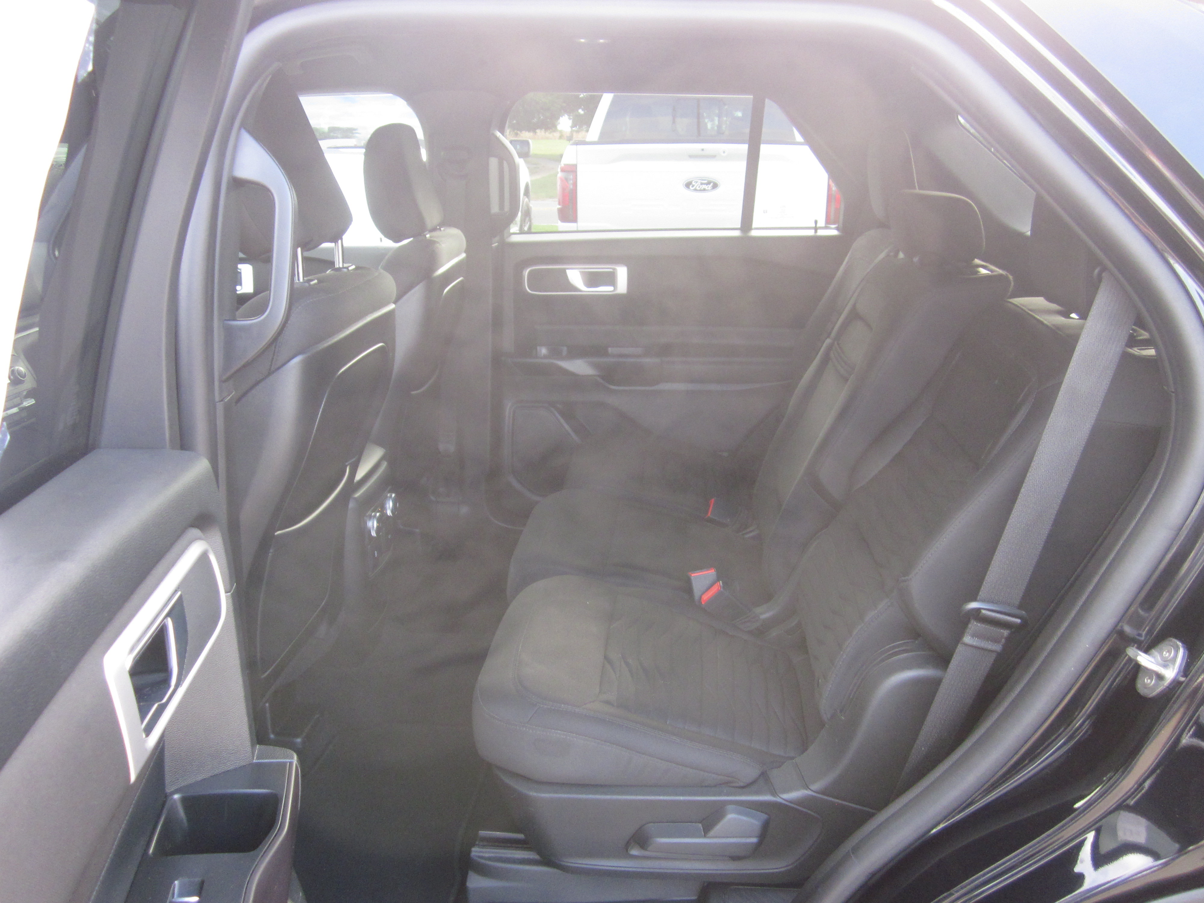 Used 2020 Ford Explorer XLT w/ Comfort Package AWD/4WD image 10