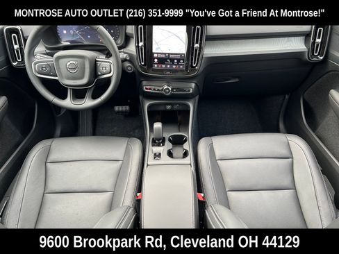 New 2026 Volvo XC40 B5 Plus w/ Climate Package AWD/4WD image 18