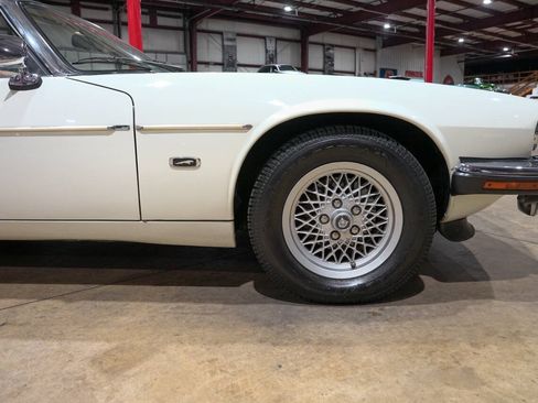 Used 1992 Jaguar XJS V12 Convertible RWD image 11