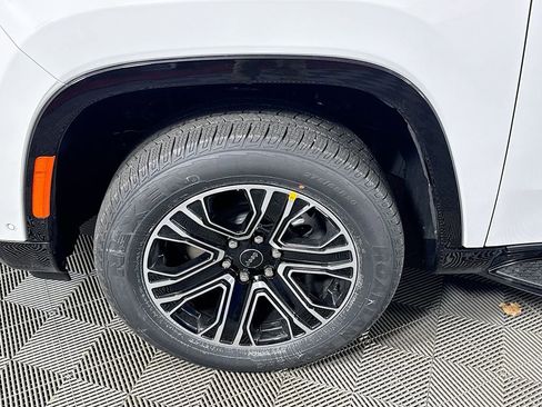 New 2026 Jeep Grand Wagoneer 4WD w/ Premium Group I image 32