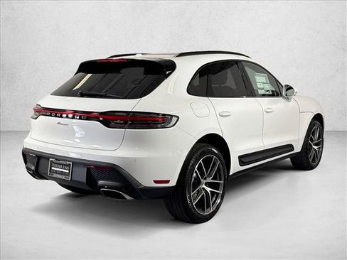 Used 2026 Porsche Macan AWD/4WD image 9