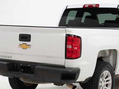 Used 2018 Chevrolet Silverado 1500 W/T RWD image 18