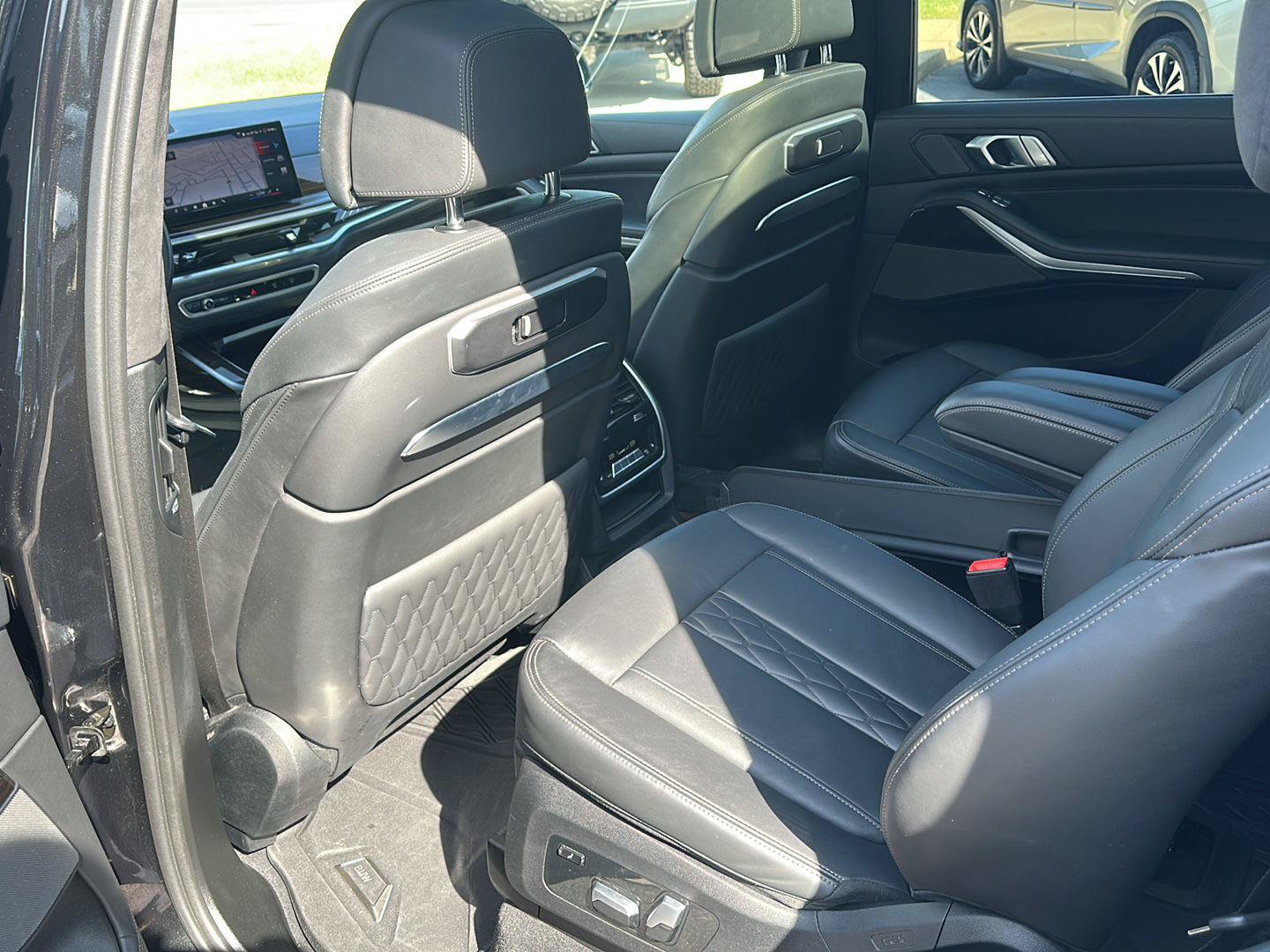 Used 2024 BMW X7 M60i w/ Executive Package AWD/4WD image 19