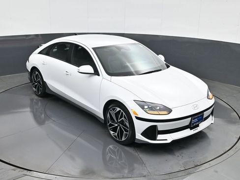 Certified 2024 Hyundai Ioniq 6 SEL image 15