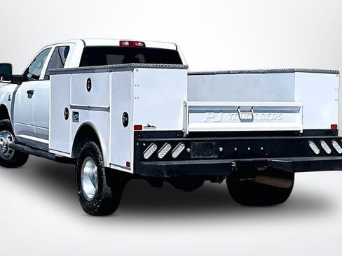 Used 2024 RAM 3500 Tradesman w/ Chrome Appearance Group AWD/4WD image 5