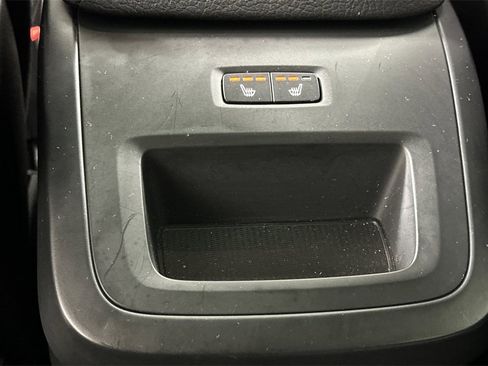 Used 2021 Volvo XC60 T5 Momentum image 14