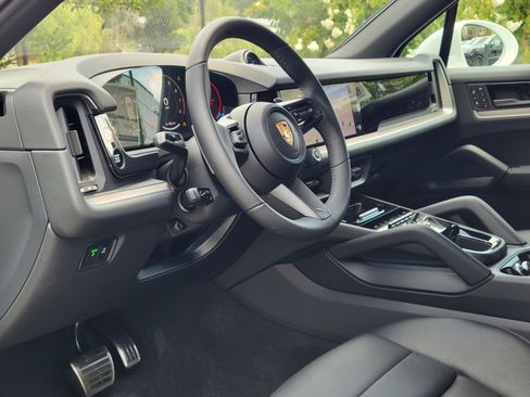 New 2026 Porsche Cayenne S AWD/4WD image 4