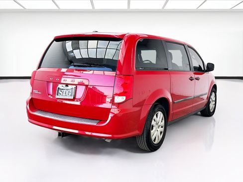 Used 2016 Dodge Grand Caravan American Value Package w/ UConnect Hands-Free Group FWD image 4