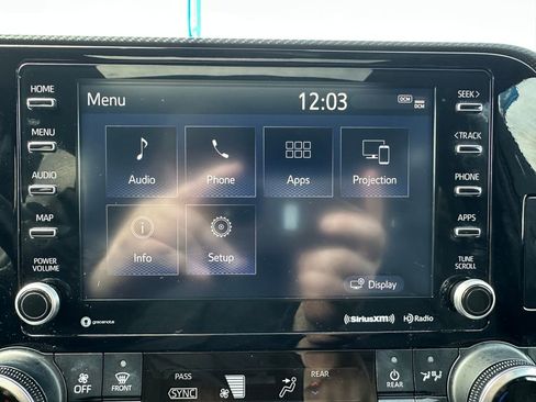Used 2022 Toyota Highlander XSE AWD/4WD image 16