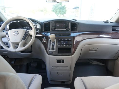 Used 2016 Nissan Quest SV image 33