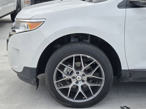 Used 2014 Ford Edge SEL w/ Equipment Group 205A image 8