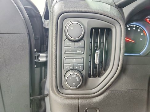 Used 2024 Chevrolet Silverado 1500 Custom image 24
