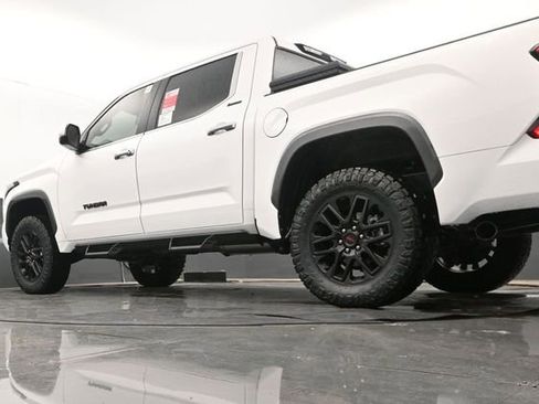 New 2026 Toyota Tundra Limited AWD/4WD image 25
