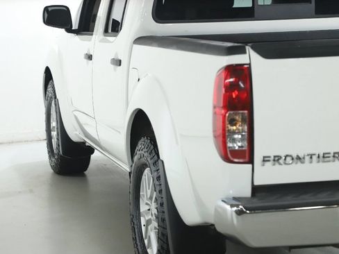 Certified 2021 Nissan Frontier SV RWD image 39