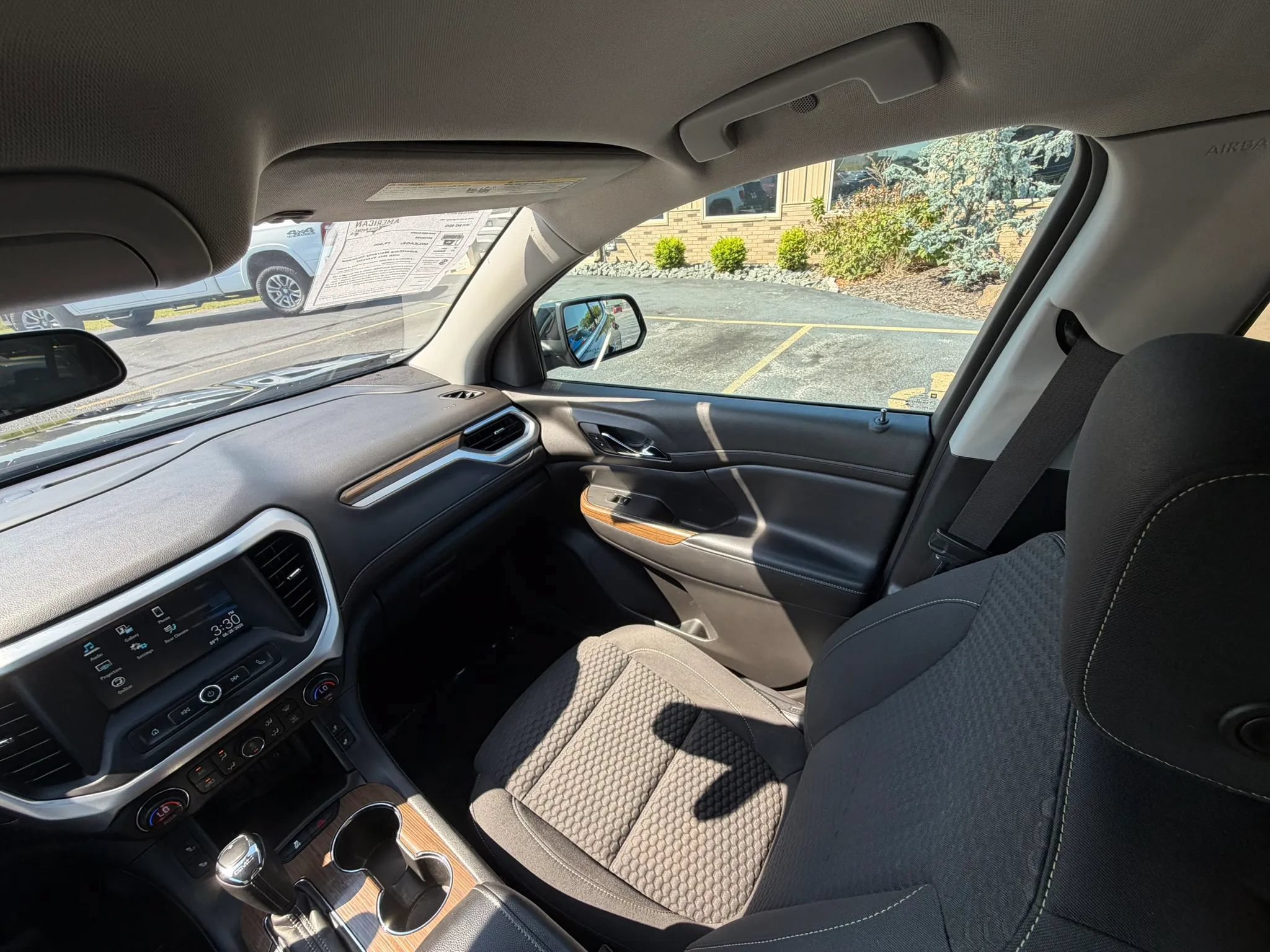 Used 2019 GMC Acadia SLE FWD image 38