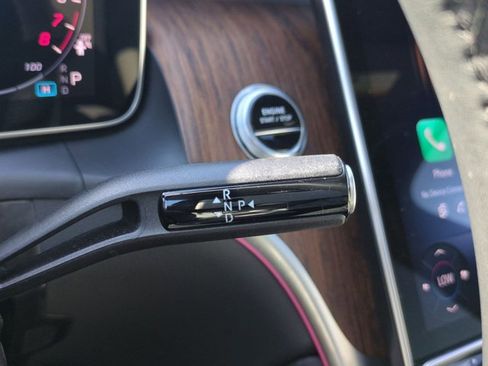 Used 2025 Mercedes-Benz GLC 350e 4MATIC image 12