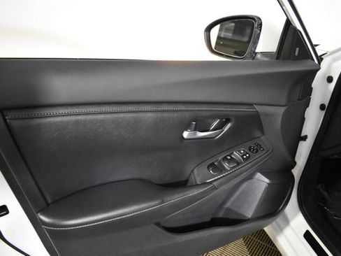 Certified 2022 Nissan Sentra SV w/ Trunk Package FWD image 7