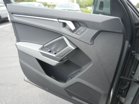 New 2025 Audi Q3 2.0T Premium image 12