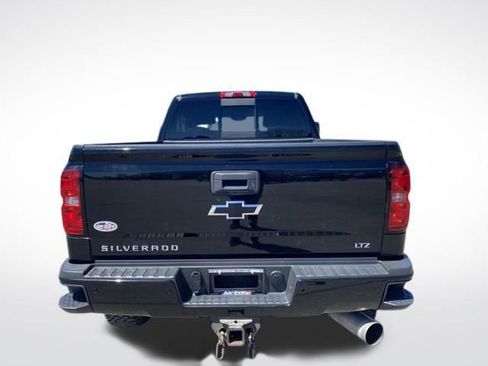 Used 2019 Chevrolet Silverado 2500 LTZ w/ Duramax Plus Package AWD/4WD image 4