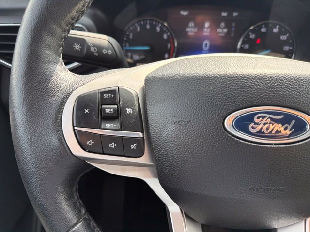 Used 2024 Ford Explorer XLT w/ Equipment Group 202A AWD/4WD image 36