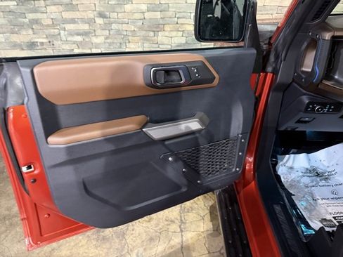 Used 2022 Ford Bronco Outer Banks image 11