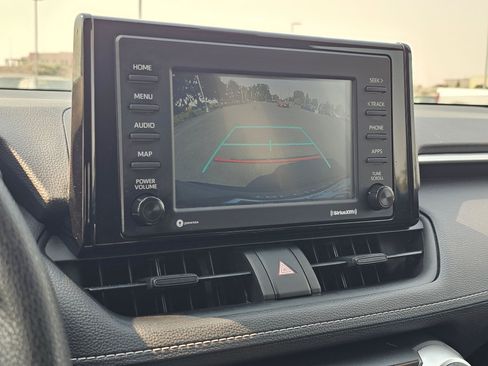 Used 2022 Toyota RAV4 LE AWD/4WD image 25