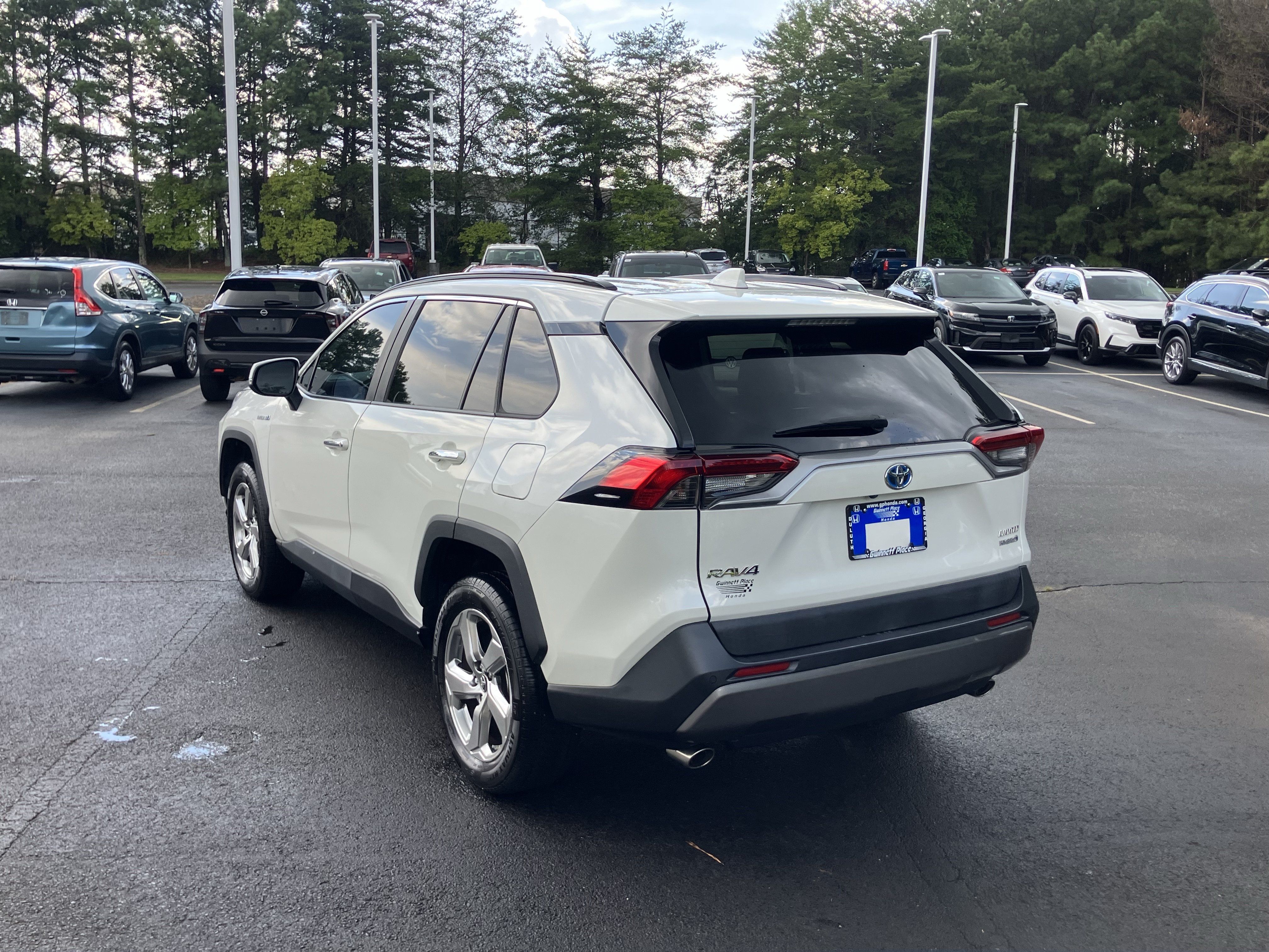 Used 2019 Toyota RAV4 Limited w/ Limited Grade Weather Package AWD/4WD image 8