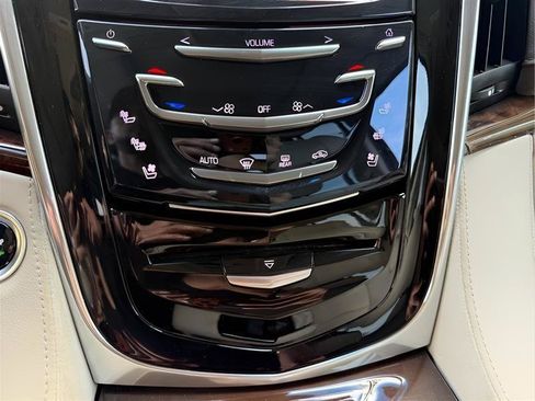 Used 2016 Cadillac Escalade Premium AWD/4WD image 50