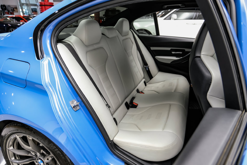 Used 2018 BMW M3 RWD image 49