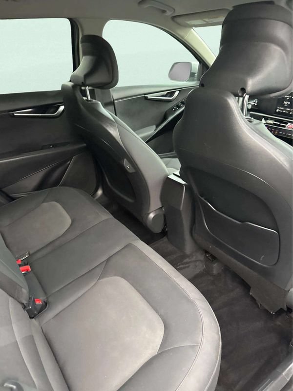 Used 2023 Kia Niro LX FWD image 12