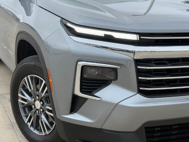 Used 2026 Chevrolet Traverse LT w/ Driver Confidence Package FWD image 4