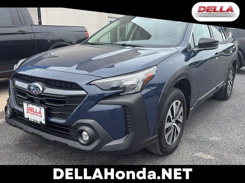 Used 2025 Subaru Outback Premium AWD/4WD image 1
