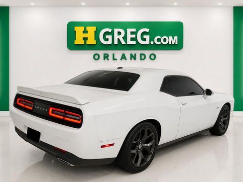 Used 2019 Dodge Challenger R/T RWD image 6