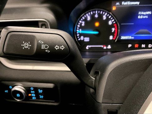 Used 2022 Ford Explorer XLT w/ Equipment Group 202A image 31