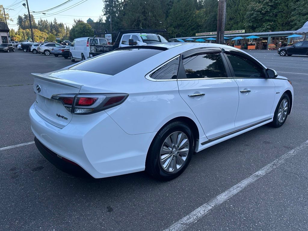 Used 2017 Hyundai Sonata SE FWD image 5