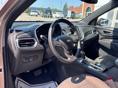 Used 2019 Chevrolet Equinox LT FWD image 10