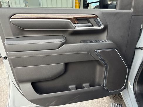 Certified 2024 GMC Sierra 2500 SLE w/ SLE Value Package; image 17