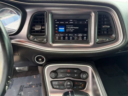 Used 2018 Dodge Challenger SXT RWD image 14